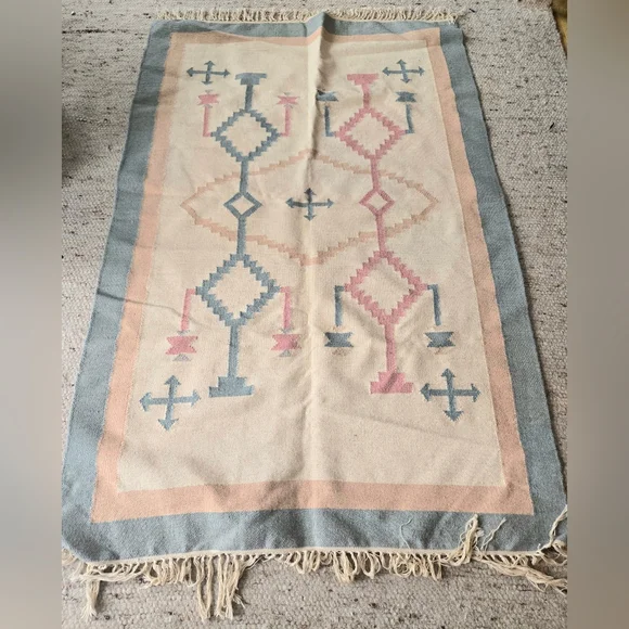 Vintage Wool Rug - Picture 6 of 6